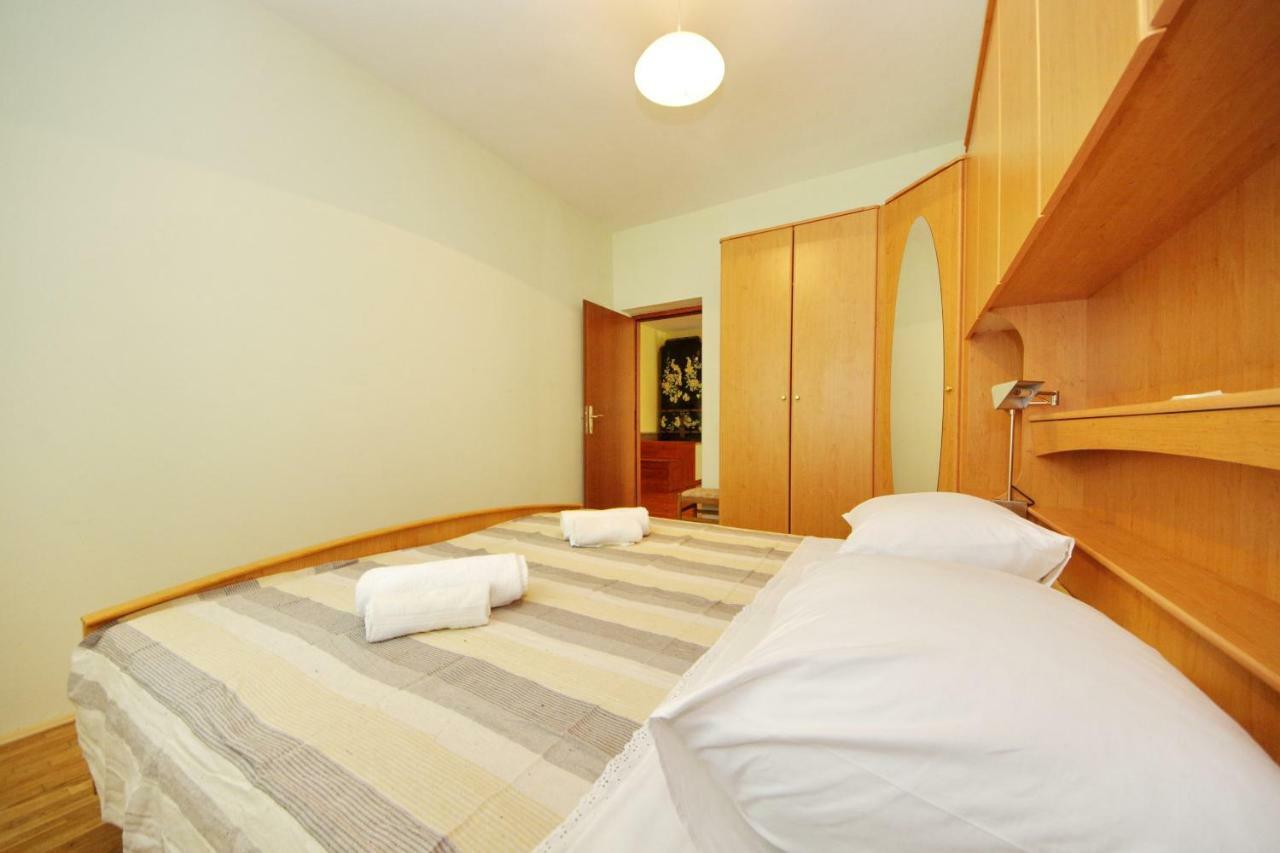Apartments Eduard วรซี ภายนอก รูปภาพ