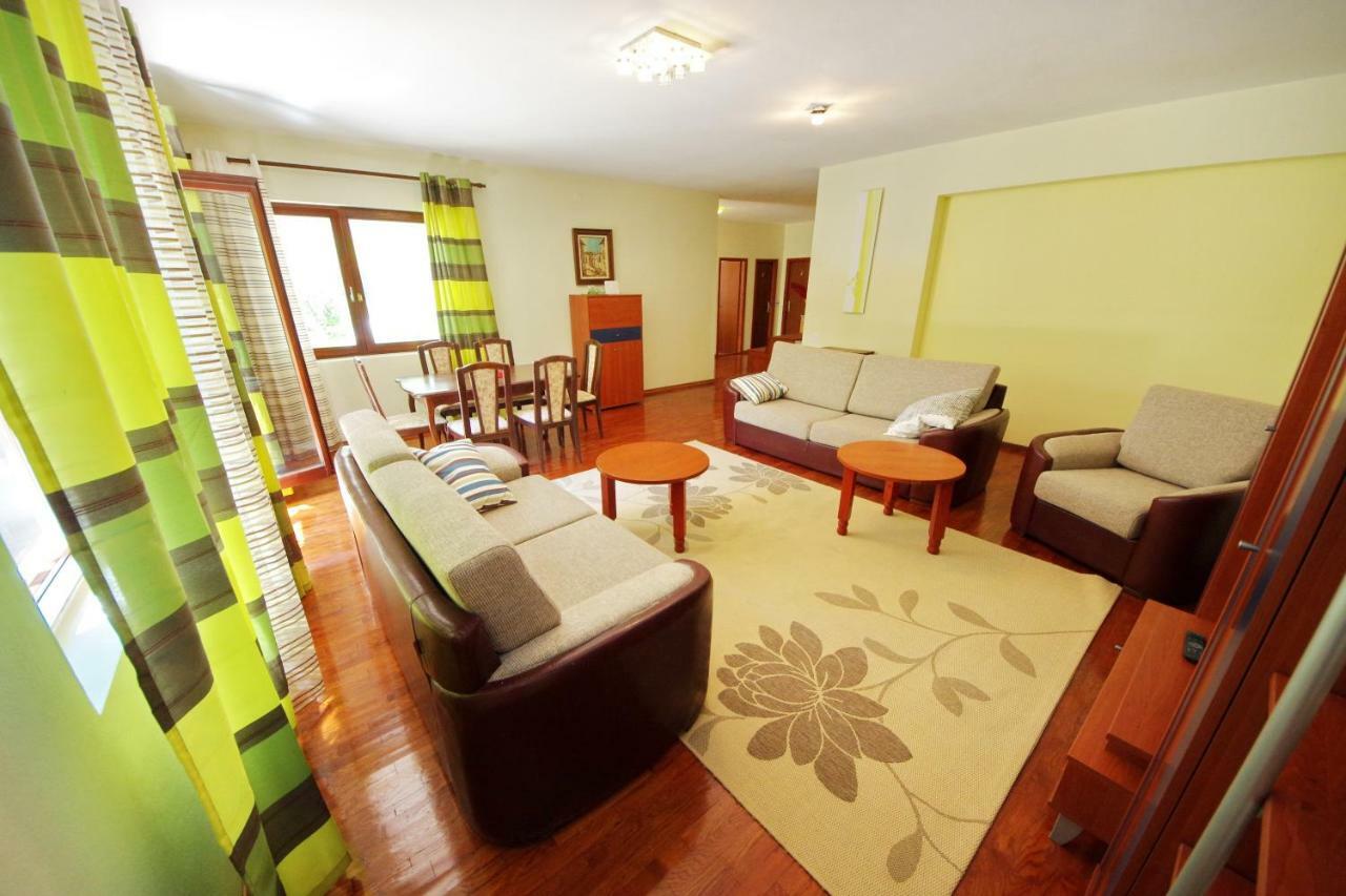 Apartments Eduard วรซี ภายนอก รูปภาพ