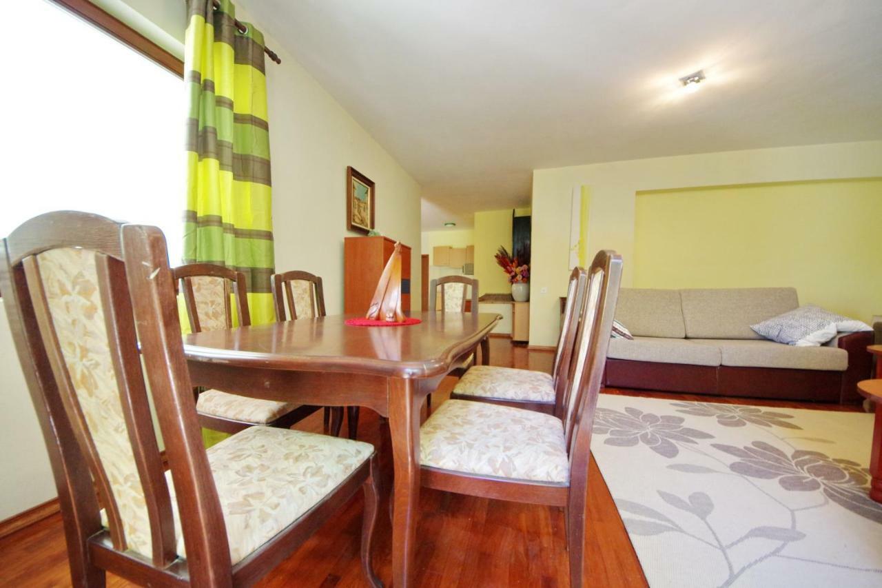 Apartments Eduard วรซี ภายนอก รูปภาพ