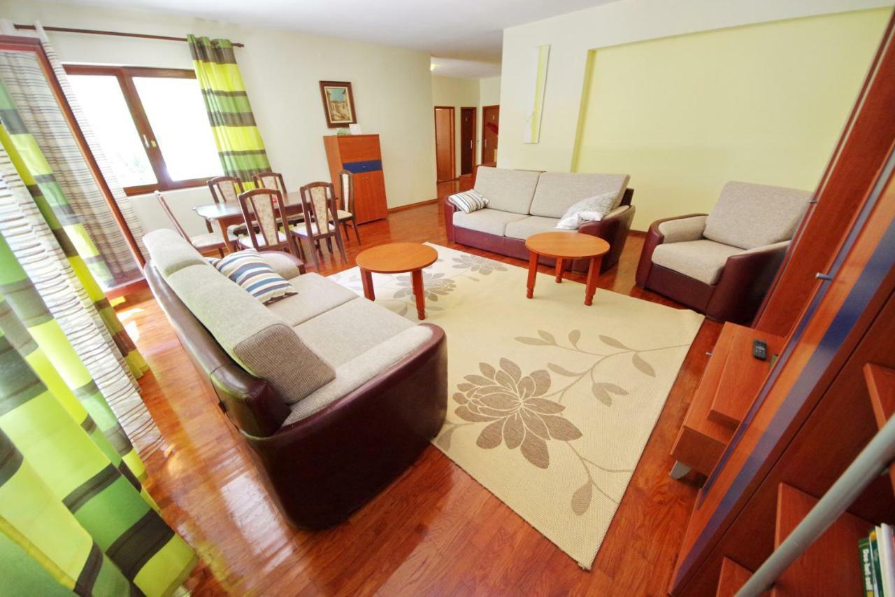 Apartments Eduard วรซี ภายนอก รูปภาพ