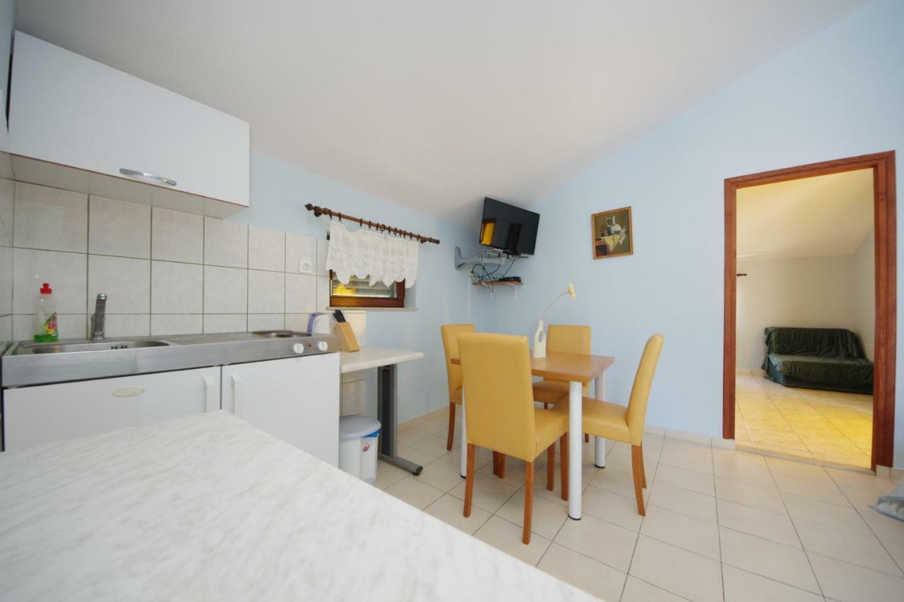 Apartments Eduard วรซี ภายนอก รูปภาพ